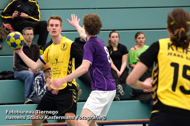 STE_09_02_KORFBAL3