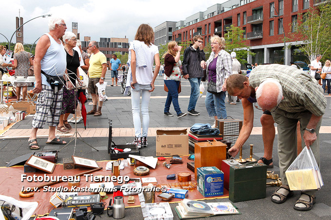 STE 30-07 KOFFERBAKMARKT1