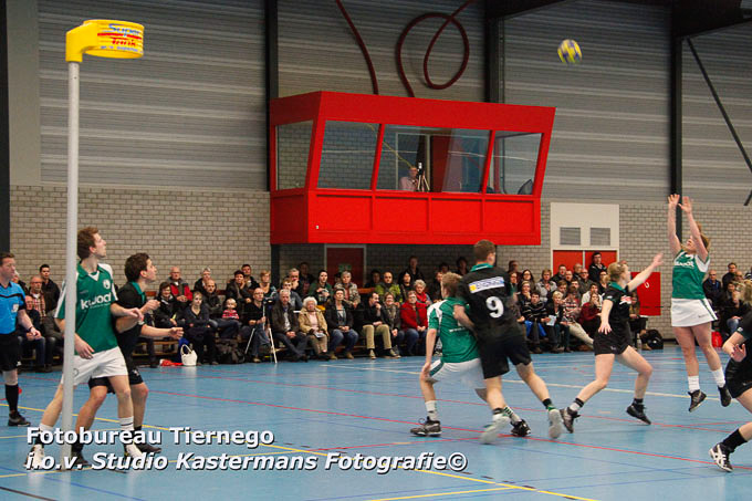 STE 02-03 KORFBAL4