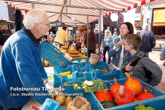 STE 051013 STREEKMARKT